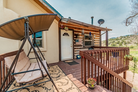 Colorado Log Home On 60 Acres With Shop Bordering Blm For 2900' - image 11