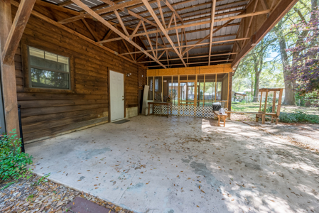 Country Home for Sale in Trenton, FL in Levy County - image 4