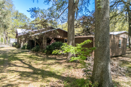 Country Home for Sale in Trenton, FL in Levy County - image 45