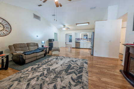 Country Home for Sale in Trenton, FL in Levy County - image 17