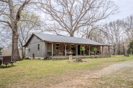 Private 151-Acre Retreat – 40 Lou Johns Ln, Loretto, TN - image 1