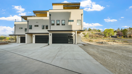 Luxury Modern Townhome in Grand Junction - 3 Story, Prime Location Near Recreation! - image 4