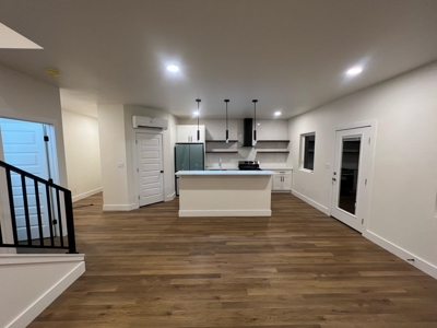 Luxury Modern Townhome in Grand Junction - 3 Story, Prime Location Near Recreation! - image 4