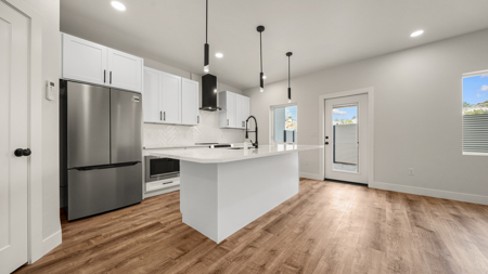 Luxury Modern Townhome in Grand Junction - 3 Story, Prime Location Near Recreation! - image 13