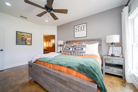 Winnsboro - Wood County Texas - 4/3 Country Home on 35 Acres + 2/1 in the 50x50 Shop - image 17