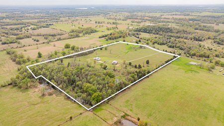 Winnsboro - Wood County Texas - 4/3 Country Home on 35 Acres + 2/1 in the 50x50 Shop - image 41