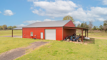 Winnsboro - Wood County Texas - 4/3 Country Home on 35 Acres + 2/1 in the 50x50 Shop - image 33