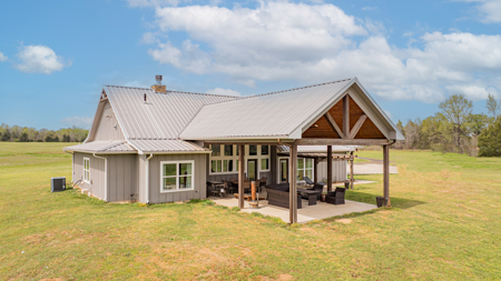 Winnsboro - Wood County Texas - 4/3 Country Home on 35 Acres + 2/1 in the 50x50 Shop - image 5