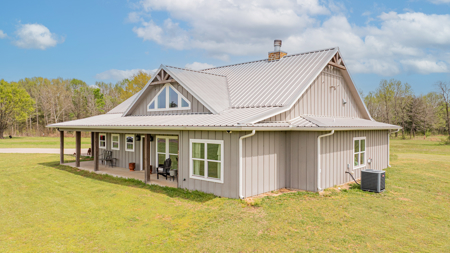 Winnsboro - Wood County Texas - 4/3 Country Home on 35 Acres + 2/1 in the 50x50 Shop - image 3