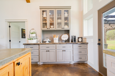 Winnsboro - Wood County Texas - 4/3 Country Home on 35 Acres + 2/1 in the 50x50 Shop - image 11