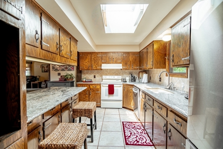 Colorado Ranch: 3 Br Adobe Home On 66 Acres w 9000 Acre BLM Lease - image 11