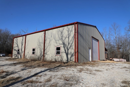 Unique Barndominium nestle on 4.79 wooded acres in West Plains, MO. for Sale - image 48