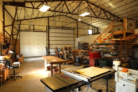 Unique Barndominium nestle on 4.79 wooded acres in West Plains, MO. for Sale - image 14
