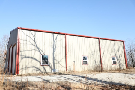 Unique Barndominium nestle on 4.79 wooded acres in West Plains, MO. for Sale - image 2