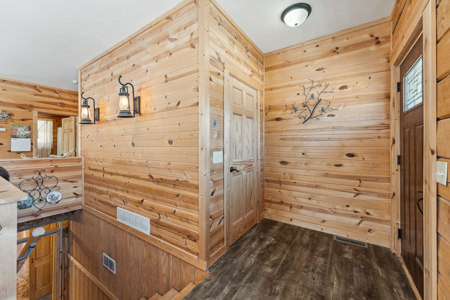 Charming Log Home on 11.57 +/- Acres in the Town of Lewiston - image 26