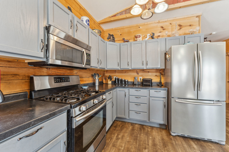 Charming Log Home on 11.57 +/- Acres in the Town of Lewiston - image 14