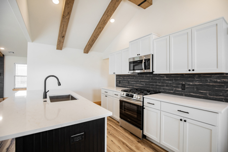 Country Home on Acreage in Gravette - image 8