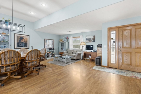 Lakefront Steel Built 4 Bed, 3 Bath Home Adjoining Bull Shoals Lake For Sale - image 18