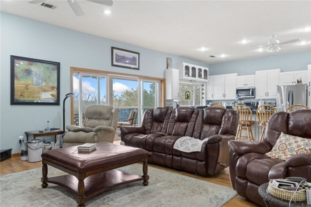 Lakefront Steel Built 4 Bed, 3 Bath Home Adjoining Bull Shoals Lake For Sale - image 19