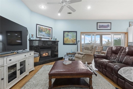 Lakefront Steel Built 4 Bed, 3 Bath Home Adjoining Bull Shoals Lake For Sale - image 21