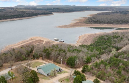 Lakefront Steel Built 4 Bed, 3 Bath Home Adjoining Bull Shoals Lake For Sale - image 4