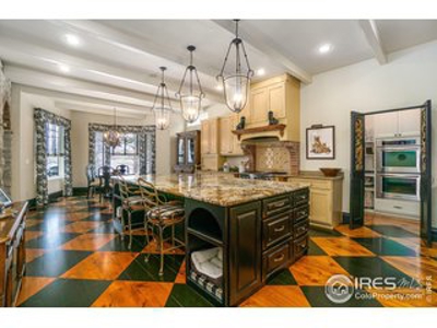 Prestigious Fox Acre Country Club - image 33