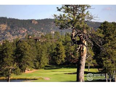 Prestigious Fox Acre Country Club - image 36