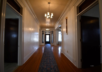 Newly Remodeled Historic & Enchanting Home - image 8