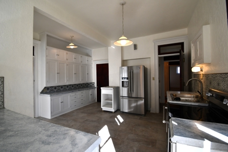 Newly Remodeled Historic & Enchanting Home - image 11