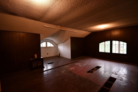 Newly Remodeled Historic & Enchanting Home - image 24