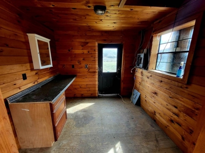 Log Home with Equine Barn and Arenas - image 21