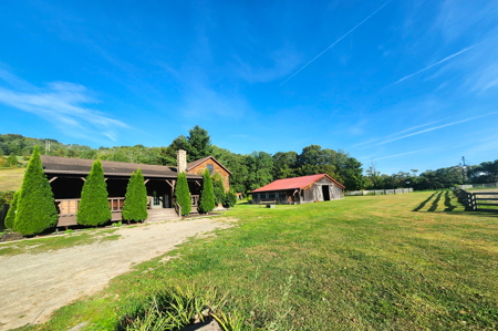 Log Home with Equine Barn and Arenas - image 43