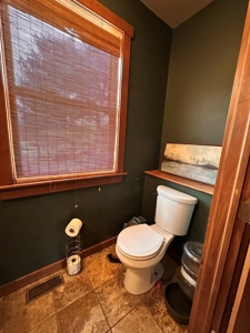 Log Home with Equine Barn and Arenas - image 7