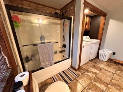 Log Home with Equine Barn and Arenas - image 12