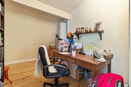 Farmhouse with Stylish Updates in Gainesville, MO City Limits - image 23