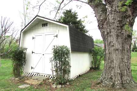 Nix's Estate Live Auction in Columbia Tennessee - image 7