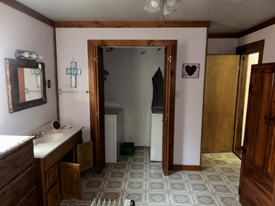 2 Bedroom Cabin Style Home On 34.5+/- Acres With Timber - image 46