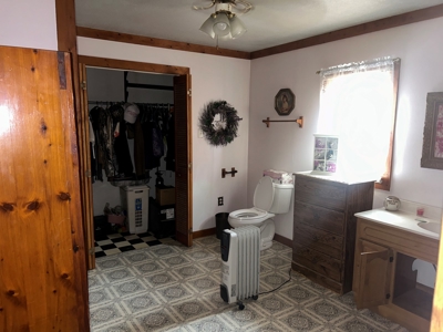 2 Bedroom Cabin Style Home On 34.5+/- Acres With Timber - image 45