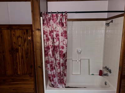 2 Bedroom Cabin Style Home On 34.5+/- Acres With Timber - image 47
