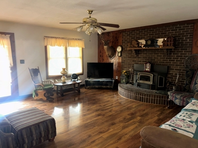 2 Bedroom Cabin Style Home On 34.5+/- Acres With Timber - image 30