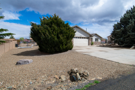Online Auction! Prescott Valley, AZ Home Half-Acre+Shop & No HOA! - image 9
