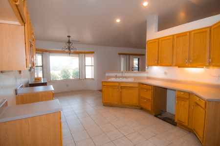 Online Auction! Prescott Valley, AZ Home Half-Acre+Shop & No HOA! - image 5