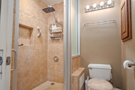 Affordable Luxury Home In Eagle Creek Ranch In Floresville Texas - image 10