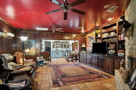 Country Home With Acreage In Floresville, Poth ISD - image 14