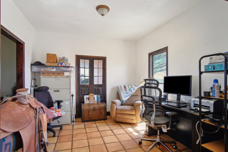 Country Home With Acreage In Floresville, Poth ISD - image 7
