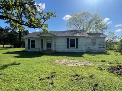 North East Texas Country Home for Sale - image 2