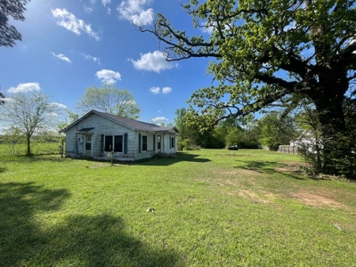 North East Texas Country Home for Sale - image 4