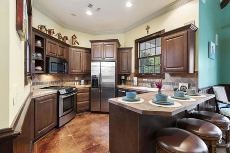 Stately Estate with Guest House on 9 Acres Starkville MS - image 32