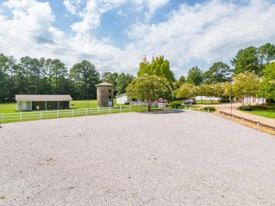 Stately Estate with Guest House on 9 Acres Starkville MS - image 43