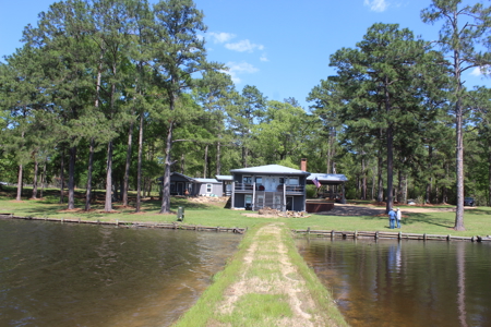 Outdoorsman's Paradise Lakefront Property For Sale Pearl River County Mississippi - image 3